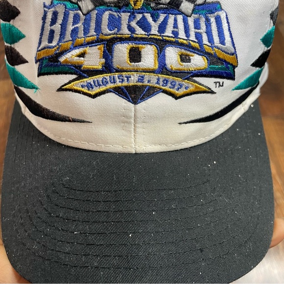 Vintage Logo Athletic 1997
Brickyard 400 NASCAR Diamond
Cut Snapback Hat Cap - Picture 3 of 9